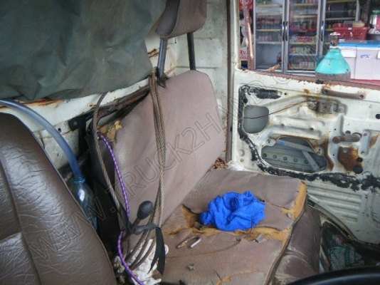 รถบรรทุก 6 ล้อติดเครน ยี่ห้อ HINO รุ่น KM779 รถบรรทุก 6 ล้อติดเครน ยี่ห้อ HINO รุ่น KM779