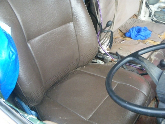 รถบรรทุก 6 ล้อติดเครน ยี่ห้อ HINO รุ่น KM779 รถบรรทุก 6 ล้อติดเครน ยี่ห้อ HINO รุ่น KM779