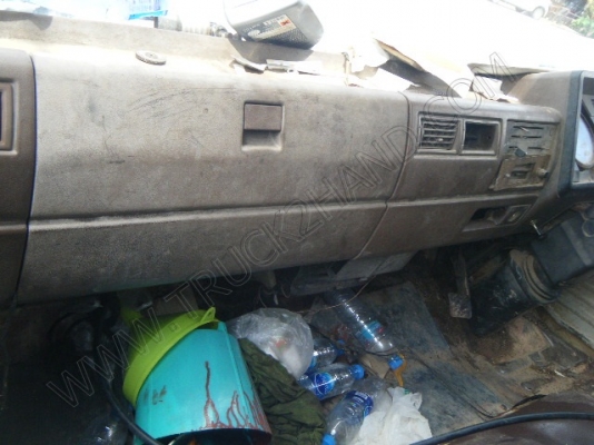 รถบรรทุก 6 ล้อติดเครน ยี่ห้อ HINO รุ่น KM779 รถบรรทุก 6 ล้อติดเครน ยี่ห้อ HINO รุ่น KM779