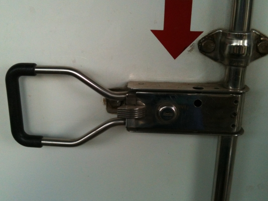 ขายตู้เปียกพร้อมแอร์ อุปกรณ์ครับ