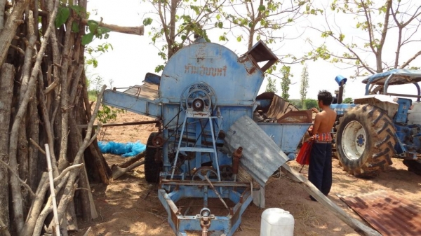 ขายตู้นวยข้าว ติดรถไถ