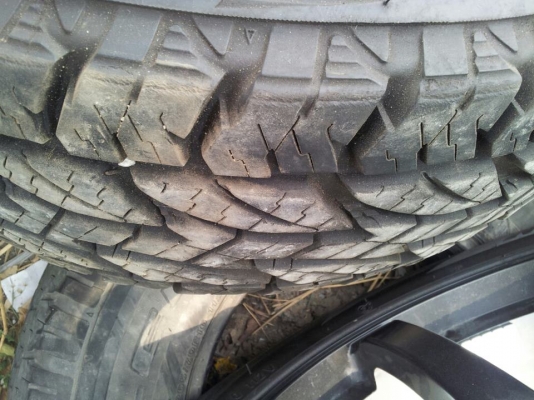 ขายยางbridgestone 31นิ้ว ขอบ 15