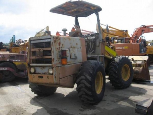 ขายรถตัก Komatsu 515 #10188 นำเข้าจากญี่ปุ่น สนใจโทร. 080-656-5422 (หนิง)