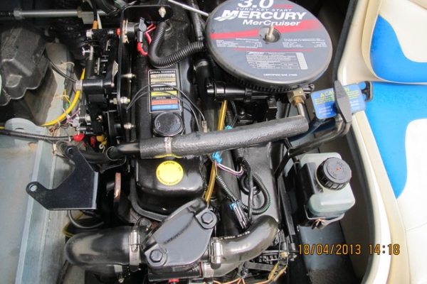 -ผ่อนได้- ขาย เรือ BAYLINER 18 ฟุต เครื่อง MERCRUISER 3.0 ปี 2005 เรือนำเข้า USA  สภาพสวยมาก