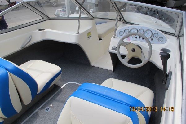 -ผ่อนได้- ขาย เรือ BAYLINER 18 ฟุต เครื่อง MERCRUISER 3.0 ปี 2005 เรือนำเข้า USA  สภาพสวยมาก
