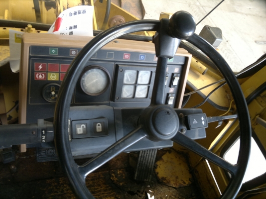 รถตักล้อยาง CAT 910Fเครื่องดี ใช้งานได้เลย  มาถึงไทยแล้วครับ เชิญมาทดสอบได้แล้ว ราคาถูกครับ ติดต่อ มานะ 085-9049669