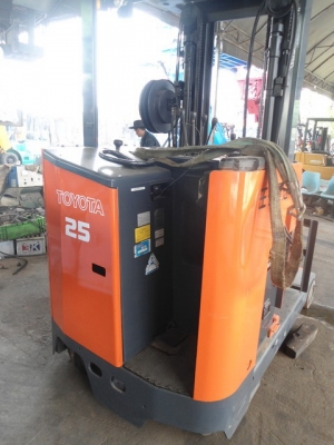 ขายรกยกไฟฟ้า TOYOTA 25 เสาสูง6 เมตร งา 1เมตรพร้อมใช้พึ่งมาจากญีปุ่น