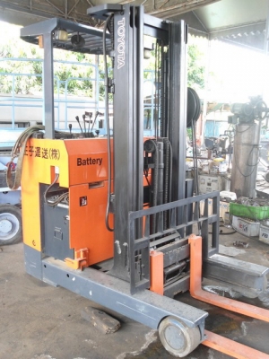 ขายรกยกไฟฟ้า TOYOTA 25 เสาสูง6 เมตร งา 1เมตรพร้อมใช้พึ่งมาจากญีปุ่น