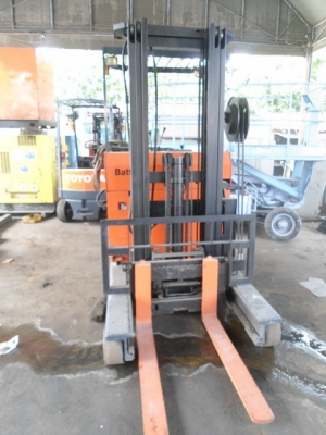 ขายรกยกไฟฟ้า TOYOTA 25 เสาสูง6 เมตร งา 1เมตรพร้อมใช้พึ่งมาจากญีปุ่น