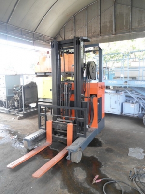 ขายรกยกไฟฟ้า TOYOTA 25 เสาสูง6 เมตร งา 1เมตรพร้อมใช้พึ่งมาจากญีปุ่น