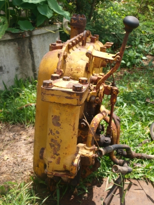 ขายถังไฮโดรลิค KOMATSU D20S-3 ขายถังไฮโดรลิค KOMATSU D20S-3