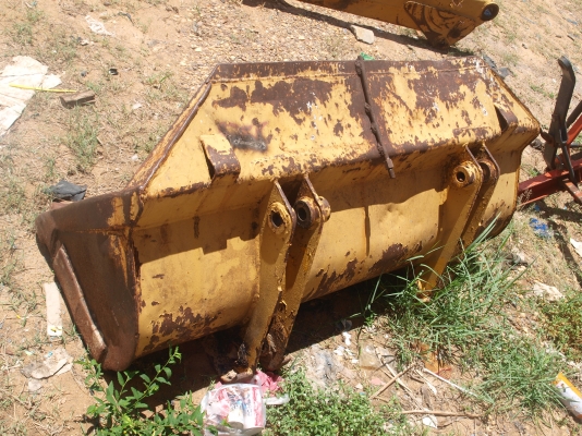 ขายบุ้งกี่รถตัก KOMATSU D20S-3 ขายบุ้งกี่รถตัก KOMATSU D20S-3