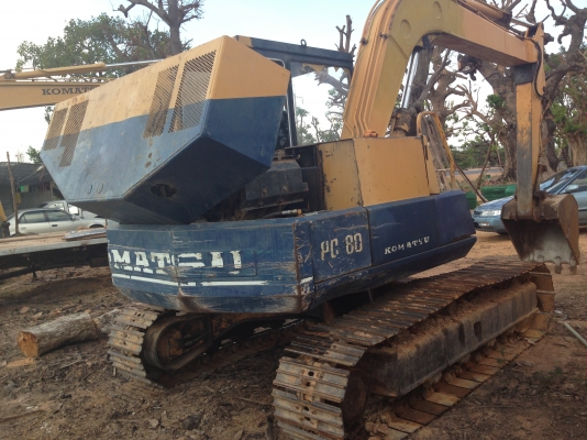 KOMATSU PC 80-3 เอกสารใบอินวอยซ์ รถบอดี้สวยครับสภาพดีพร้อมใช้งาน เครื่องเดิมปั๊มเดิมแห้งแรงดี ทำงานเร็ว บูมอาร์มไม่ปะไม่ดาม เอวแน่นดี ช่วงล่างโซ่บูทใบแทรกหนาดีประมาณ 70\% พร้อมทำงานได้เลย ราคาต่อรองได้เลยครับ