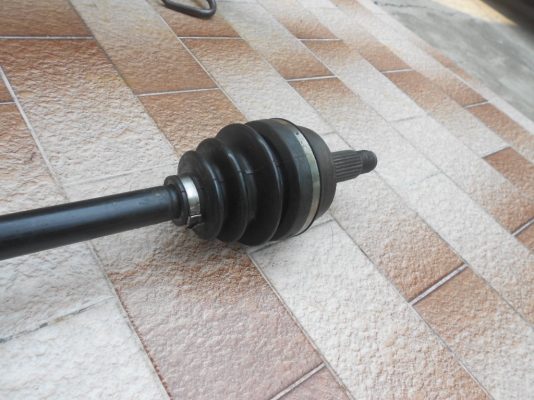 ขายเพลาขับ ด้านขวา ซิวิค96 (ตาโต)