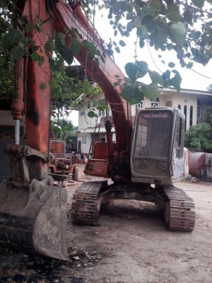 ขายแบ็คโฮ Hitachi EX120-2 เปลี่ยนระบบทุกอย่างเหมือนรุ่น 1 มีทะเบียน โทร 088-4501277 ขายแบ็คโฮ Hitachi EX120-2 เปลี่ยนระบบทุกอย่างเหมือนรุ่น 1 มีทะเบียน โทร 088-4501277