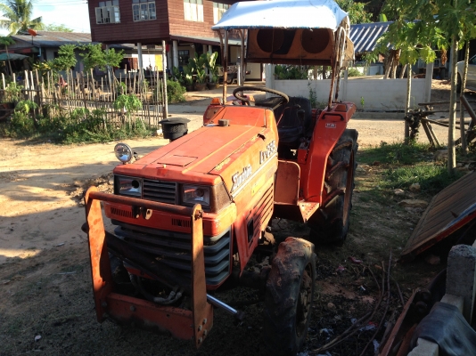 ขายรถไถ Kubota L1-235 (4WD) พร้อมผานดันหน้า ,ผานพรวน-คราด พวงมาลัยเพาเวอร์ อุปกรณ์พร้อมใช้งาน รถสภาพ ขายรถไถ Kubota L1-235 (4WD) พร้อมผานดันหน้า ,ผานพรวน-คราด พวงมาลัยเพาเวอร์ อุปกรณ์พร้อมใช้งาน รถสภาพ