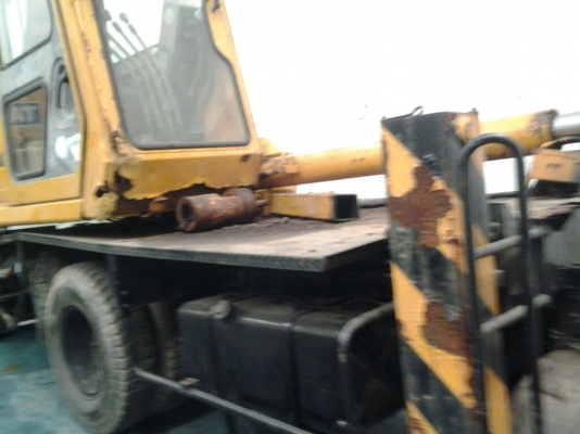 ขายเครน Tadano 5.5 ตัน ( T.S -5.5 M 1) ขายเครน Tadano 5.5 ตัน ( T.S -5.5 M 1)