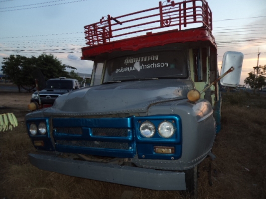 ขายรถ10ล้อเทเลอร์หัวยาวสภาพสวยๆเข็นแม็กโค120 เครื่อง6BB พร้อมใช้งานคับ