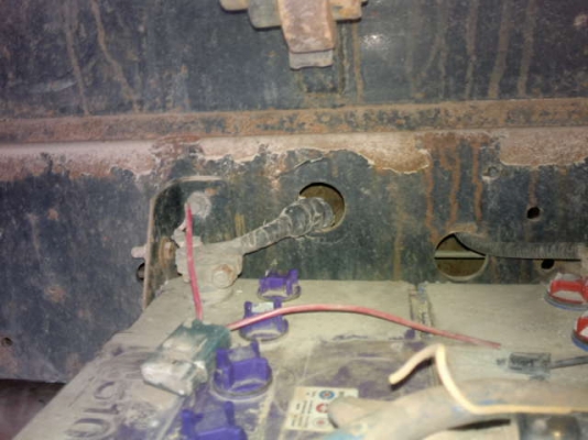 รถฮีโน่ 6 ล้อดั๊ม FC4J  150 แรงม้า ปี 49  สนใจติดต่อ 081 - 6079515