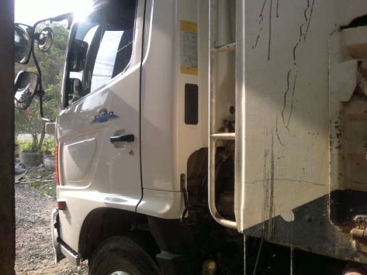 รถฮีโน่ 6 ล้อดั๊ม FC4J  150 แรงม้า ปี 49  สนใจติดต่อ 081 - 6079515