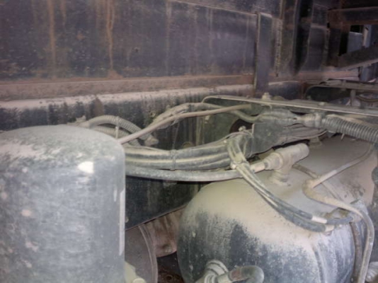 รถฮีโน่ 6 ล้อดั๊ม FC4J  150 แรงม้า ปี 49  สนใจติดต่อ 081 - 6079515