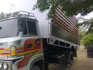 ขายรถบรรทุกหกล้อดั้มเกษตรฮีโน่ KM300 เครื่อง EH 100