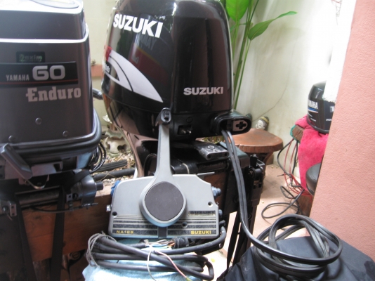 ขายเครื่องsuzuki 50 four efi พร้อมรีโหมท ขายเครื่องsuzuki 50 four efi พร้อมรีโหมท