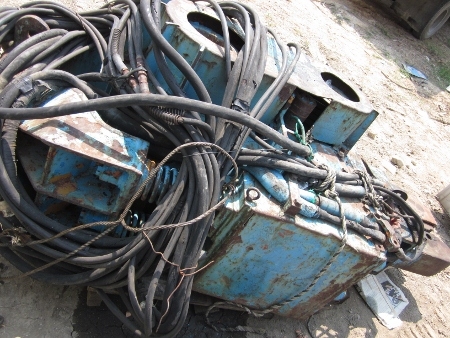 ขาย-ตัวตอกซีทไพล์ (Vibro hammer) พร้อมตู้คอนโทรล มือสองเก่าญี่ปุ่น เพียง 165,000 บาท