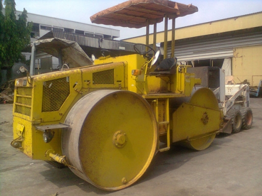 ขายด่วนรถบด3ล้อเหล็ก SAKAI R2 เก่าญี่ปุ่น ตรวจเช็คพร้อมใช้ เอกสารแจ้งจำหน่าย