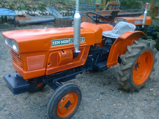 คูโบต้า L2201 รถปรับสภาพพร้อมใช้งาน