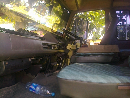 (ลงรุปให้ใหม่)หัวลาก10ล้อนิสสันUD 290แรง(ขายหัว) (ลงรุปให้ใหม่)หัวลาก10ล้อนิสสันUD 290แรง(ขายหัว)