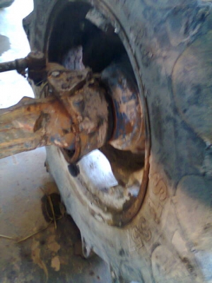 ขายรถไถ FORD 6610 2 เพลาดุมเรียบ เอกสารเล่มทะเบียน 3 จาน 7 จาน ใบมีดดันหน้า ราคา 450000