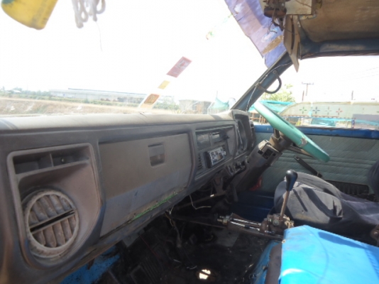 ขายหกล้อ ISUZU-KS32 เครื่อง 110 แแรงม้า หัวยกได้ กระบะยาว 5.ม พวงมาลัยเพลาเวอร์ รถสภาพสวยพร้อมใช้งาน