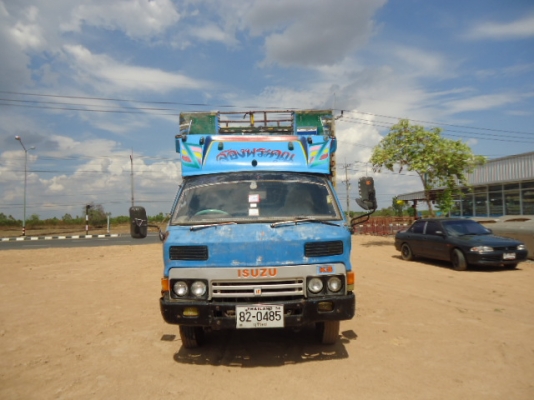 ขายหกล้อ ISUZU-KS32 เครื่อง 110 แแรงม้า หัวยกได้ กระบะยาว 5.ม พวงมาลัยเพลาเวอร์ รถสภาพสวยพร้อมใช้งาน ขายหกล้อ ISUZU-KS32 เครื่อง 110 แแรงม้า หัวยกได้ กระบะยาว 5.ม พวงมาลัยเพลาเวอร์ รถสภาพสวยพร้อมใช้งาน