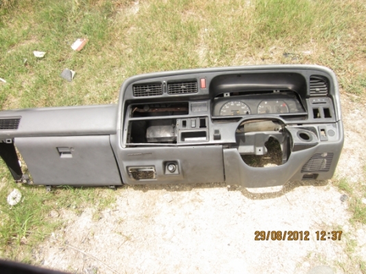 ขายคอนโซนรถตู้toyotasyหัวจรวดพร้อมเรือนไมล์ไฟฟ้าอุปกรณครบ