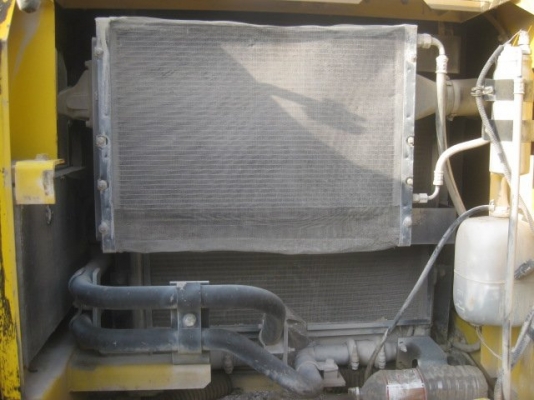 รถเก่านอก sk 210d-6 yn-10 สนใจโทร 082-7211671 อี๊ดสองห้อง