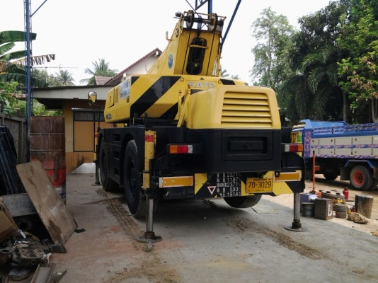 ขายรถเครน 4 ล้อ 22 ตัน KATO เอกสารเล่มทะเบียน อุปกรณ์ครบ