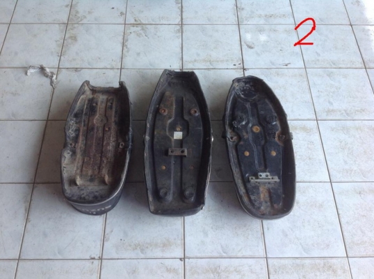 ขายเบาะเก่าเก็บ YAMAHA , SUZUKI , KAWASAKI , กะโหลกไมล์ K125 , ไฟเลี้ยว YL2 ของแท้