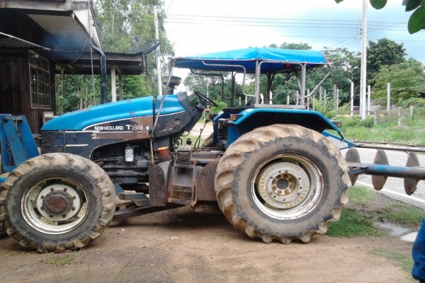 ขาย รถไถ 2เพลา FORD-TS90 NEWHOLLAND เครื่องแห้งไม่เยิ้ม กรองใหญ่ เกียร์กลาง สภาพดี แขนไม่ปะ คานใหญ่ ยางดี4เส้น พร้อมอุปกรณ์2ชิ้น ใบดันกับผาน5  เอกสารเล่มทะเบียน ขายตามสภาพ พร้อมใช้ พร้อมลุยงาน ราคาต่อรองได้ครับ