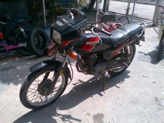 แลก รถ เก๋ง รุ่น ไร ได้ มั้ง คับ ลองดูคับ ให้ 3 คัน เลยคับ