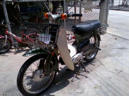 แลก รถ เก๋ง รุ่น ไร ได้ มั้ง คับ ลองดูคับ ให้ 3 คัน เลยคับ