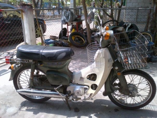 แลก รถ เก๋ง รุ่น ไร ได้ มั้ง คับ ลองดูคับ ให้ 3 คัน เลยคับ