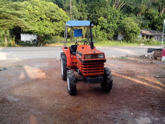 ขายรถไถ Kubota L1-185