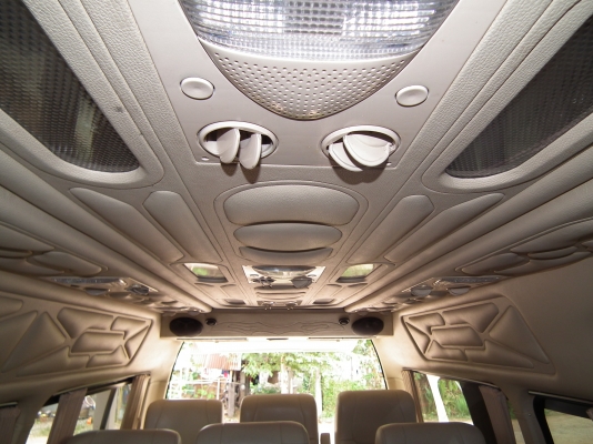 TOYOTA COMMUTER 2.5 D4Dแต่ง VIP