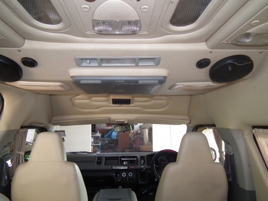 TOYOTA COMMUTER 2.5 D4Dแต่ง VIP