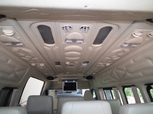 TOYOTA COMMUTER 2.5 D4Dแต่ง VIP