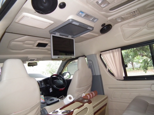 TOYOTA COMMUTER 2.5 D4Dแต่ง VIP