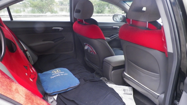 ขายดาว Honda Civic 1.8 ปี 2011 รถบ้านสภาพเยี่ยมครับ