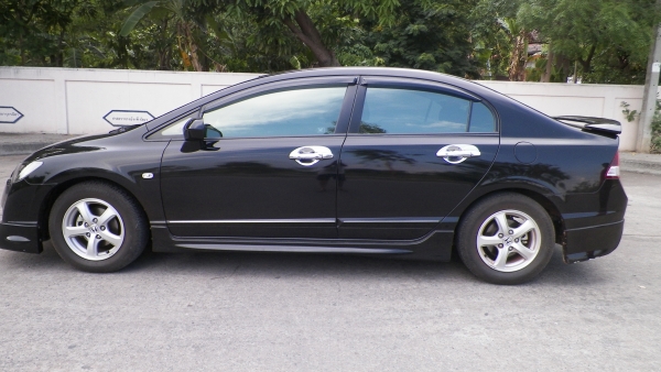 ขายดาว Honda Civic 1.8 ปี 2011 รถบ้านสภาพเยี่ยมครับ