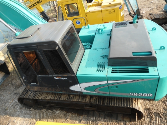 ขายรถแมคโครSK200 // สภาพพร้อมใช้ สนใจติดต่อ บอย085-156-2314